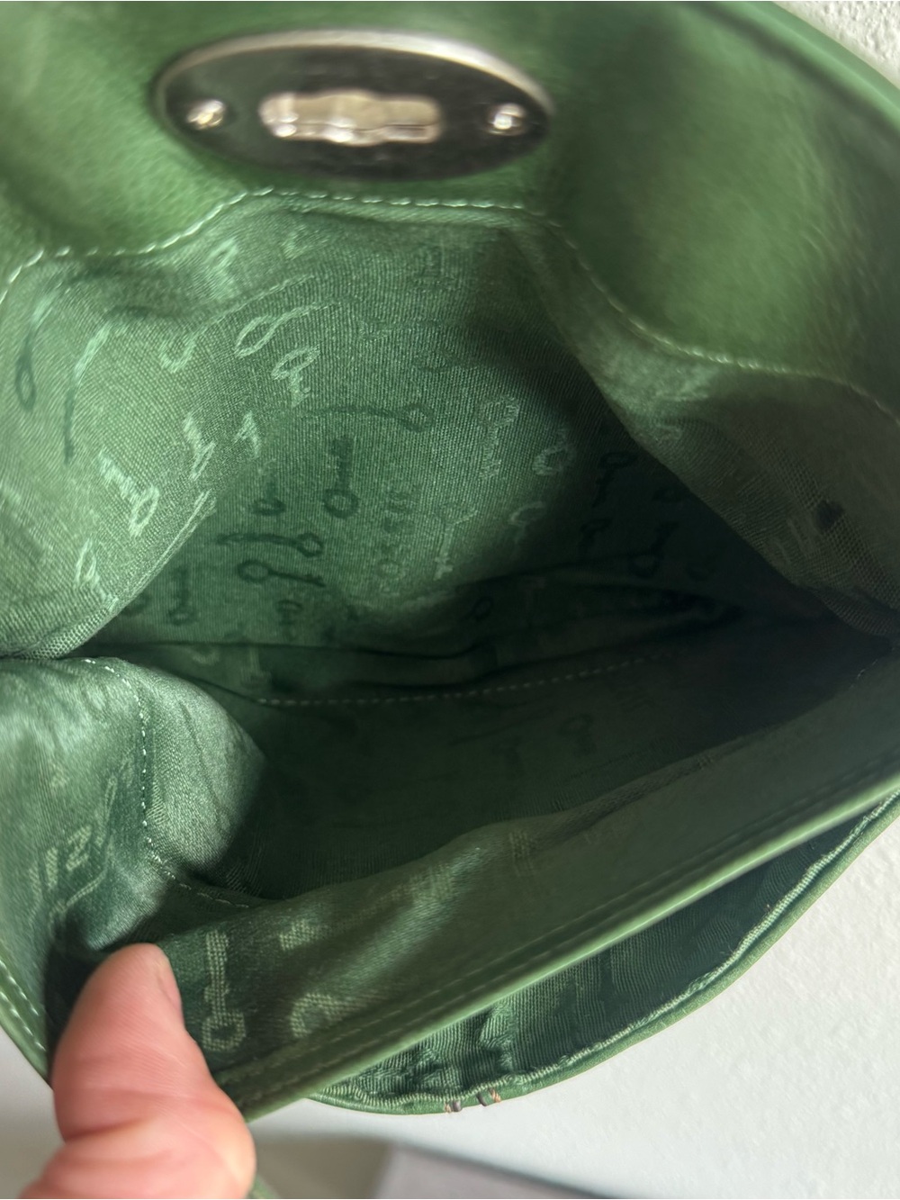 Fossil Green Leather Turn-Lock Wristlet Clutch - Picture 3 of 10